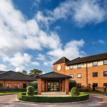 Delta Hotels By Marriott Milton Keynes Exterior foto