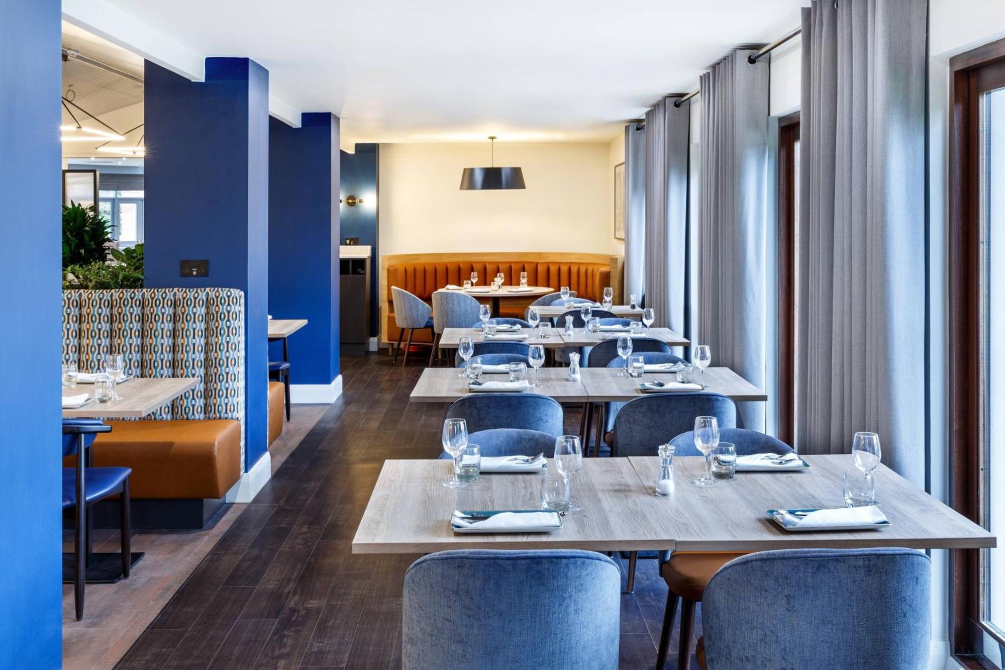 Delta Hotels By Marriott Milton Keynes Exterior foto